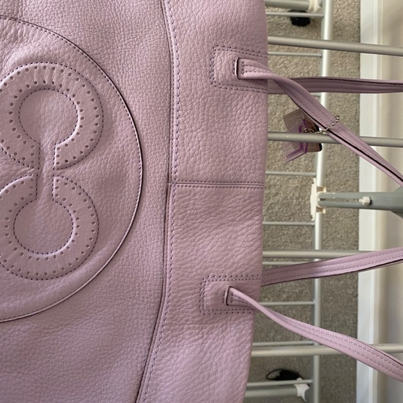 Coach - Picture 4 of 7